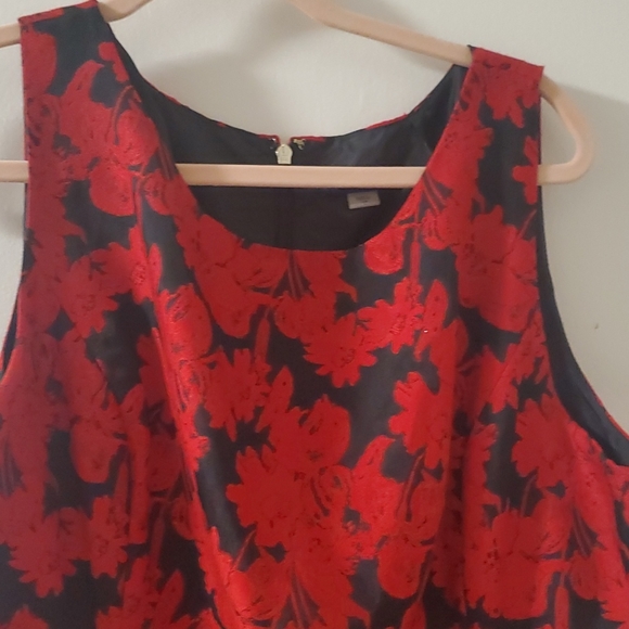 Tommy Hilfiger dress - Picture 2 of 3